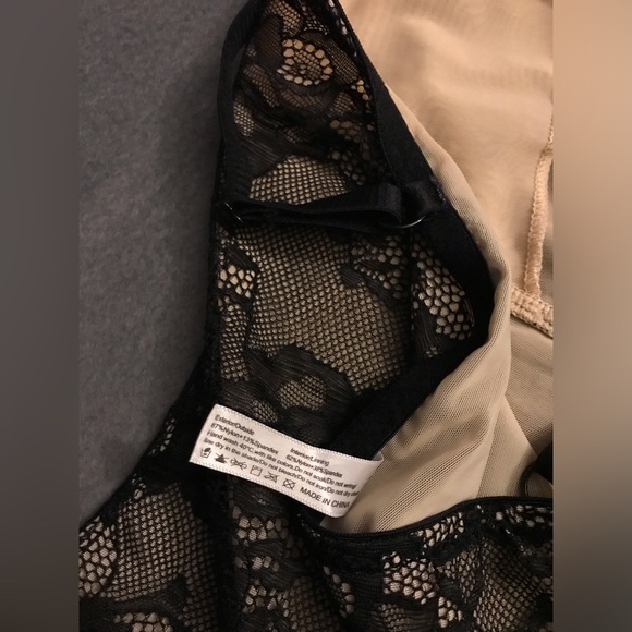 NEW Lace Bodysuit - Picture 8 of 15